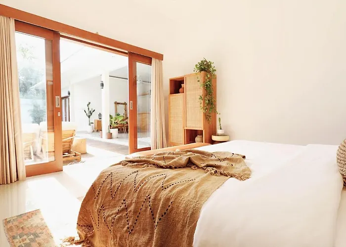 Boho Tropical 3br Villa, Berawa Canggu, Bali Вилла Чангу