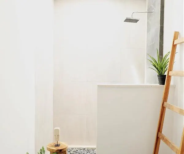 Boho Tropical 3br Villa, Berawa Canggu, Bali Вилла *